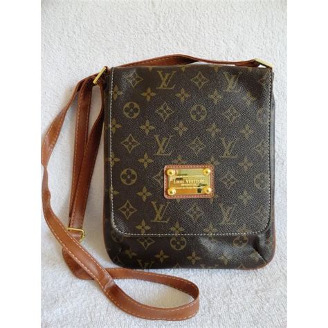 geanta barbati louis vuitton